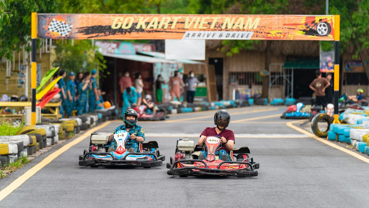 racing go kart in hanoi