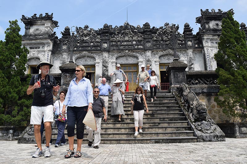 17-vietnam-tours-khai-dinh-tomb-hue-1-5 Khai Dinh Tomb