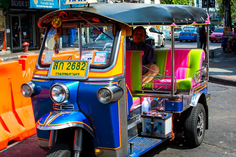 Ride tuk-tuks in Bangkok Tuk-tuks