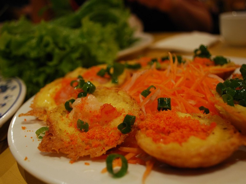 Best local food should not be missed in Nha Trang Banh Can Nha Trang