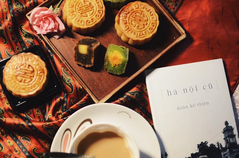 mooncake in Vietnam mooncake