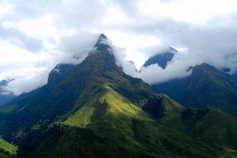 conquering-fansipan-mountai Fansipan Sapa