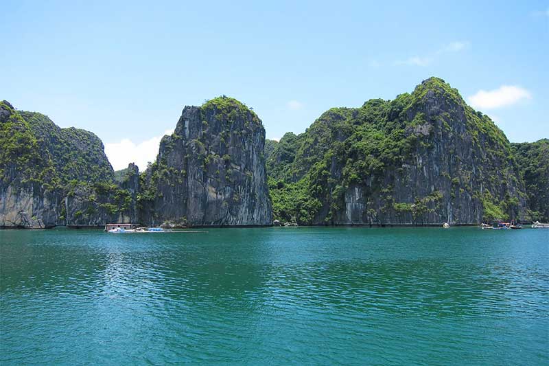 Lan Ha Bay, Vietnam Lan Ha Bay, Vietnam