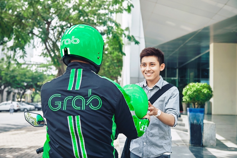 Book Grab to travel in Vietnam Vietnam travel tips - booking Grab