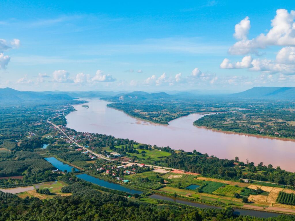 The majestic Mekong, the common thread of life in Laos